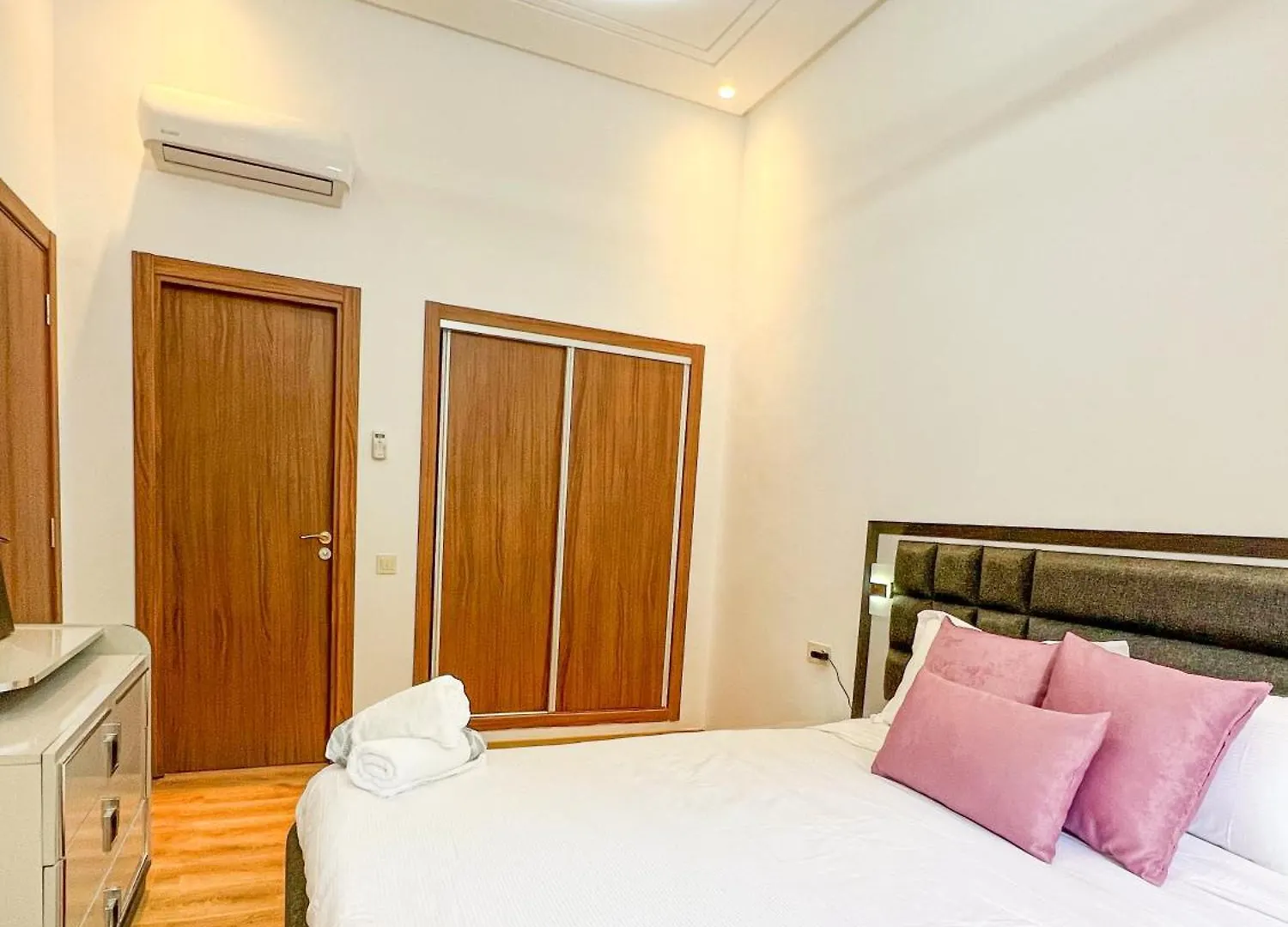 Апартаменты Modern Flat With Double Patio Right Next To Marrakech Center Марракеш Марокко