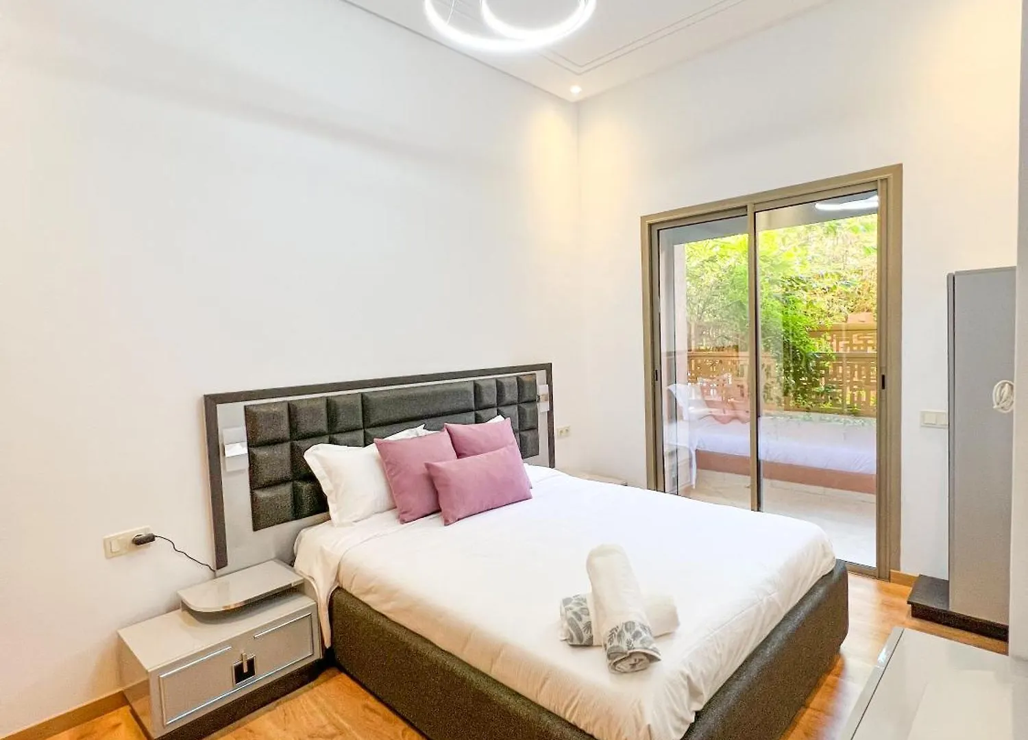 Modern Flat With Double Patio Right Next To Marrakech Center Apartment Marrakesh